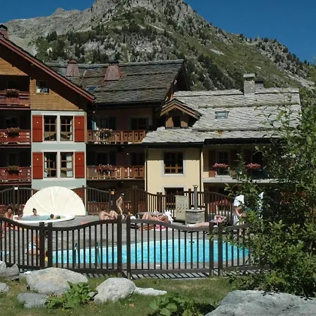 - Arc 1950 - Hameau Du Glacier * Les Arcs (Savoie)